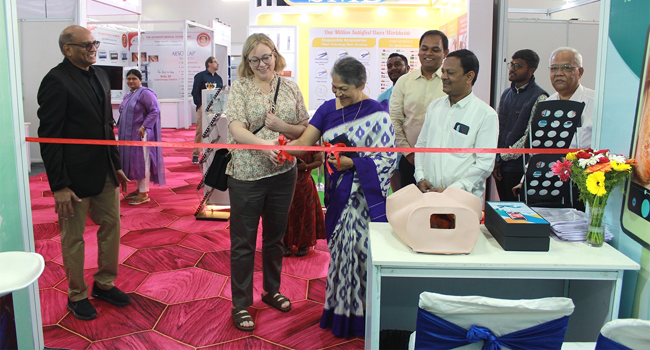 Gyneye presented its Digital Portable Colposcope at AICOG 2024, Hyderabad.